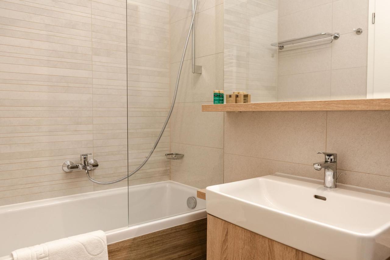 Apart B&V 701 Coresi - Luxury Mountain Haven Брашов Экстерьер фото